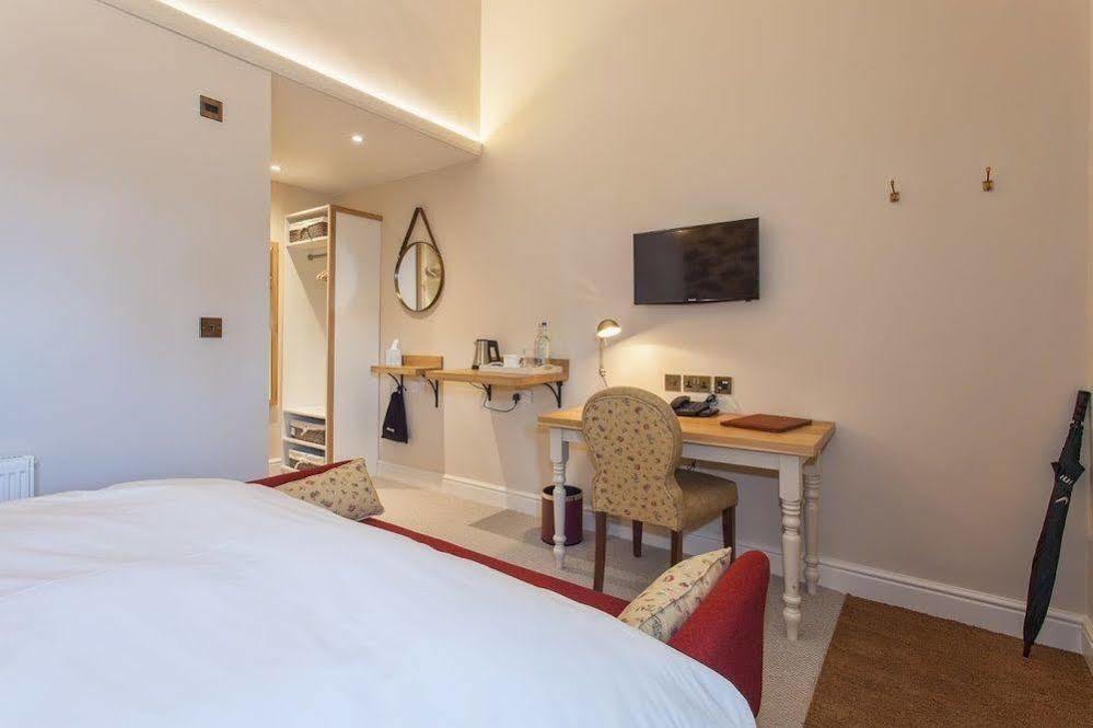The Inn West End ووكينغ المظهر الخارجي الصورة