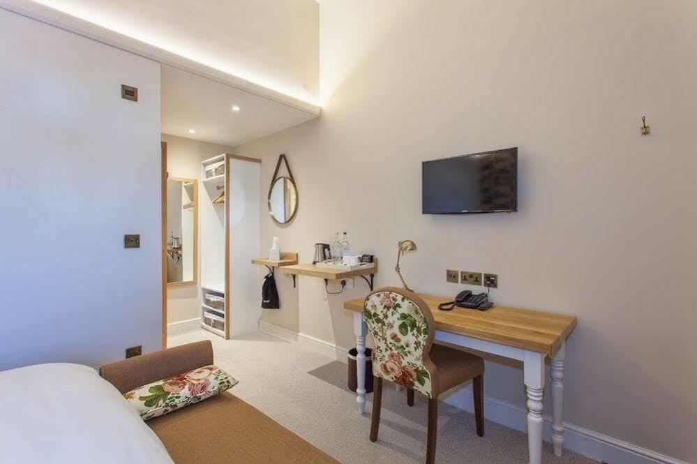 The Inn West End ووكينغ المظهر الخارجي الصورة